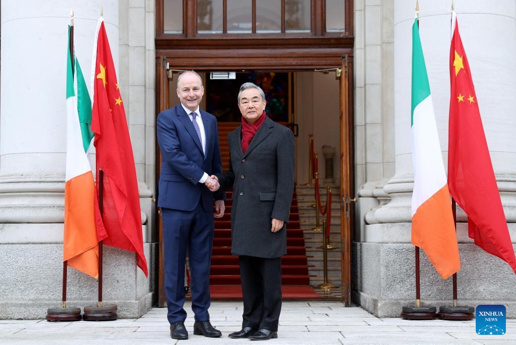 China está dispuesta a fortalecer cooperación con Irlanda, dice canciller