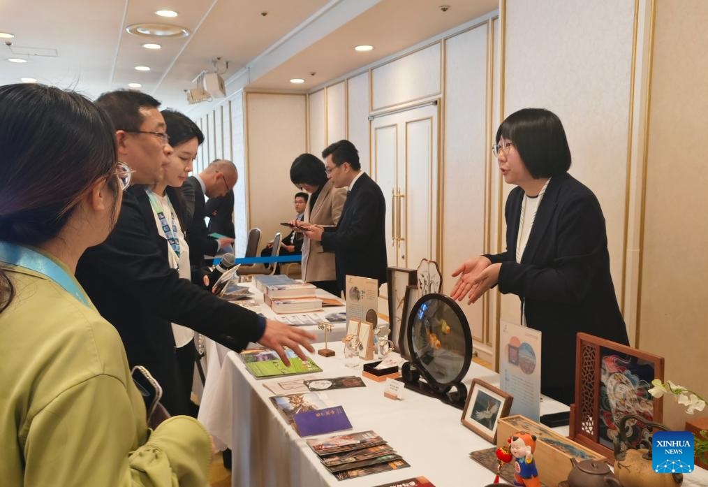 Medios de comunicación y think tanks de China y Japón dialogan sobre impulso de intercambios culturales