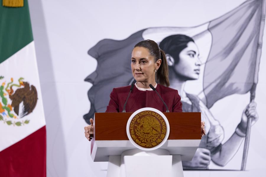 Presidenta de México advierte severas sanciones para espías extranjeros