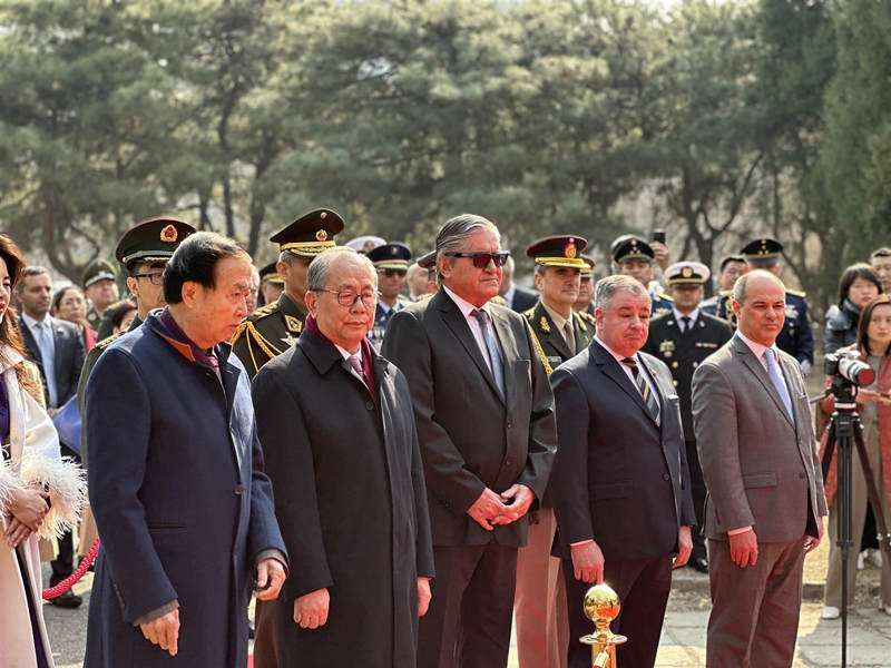 Honran en China al General San Martín en el 247 aniversario de su natalicio