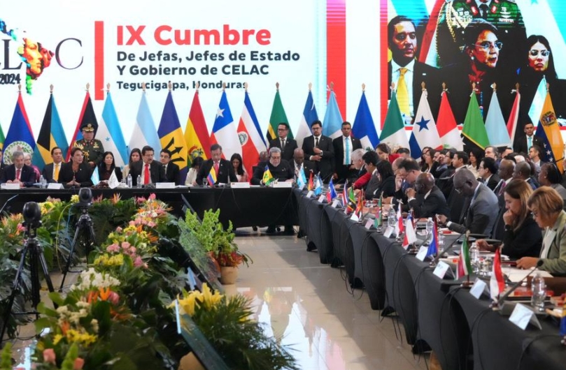 La IX Cumbre de Jefas, Jefes de Estado y de Gobierno de la Comunidad de Estados Latinoamericanos y Caribeños (CELAC) se lleva a cabo en Tegucigalpa, capital de Honduras, el 9 de abril de 2025. (Xinhua/David de la Paz)