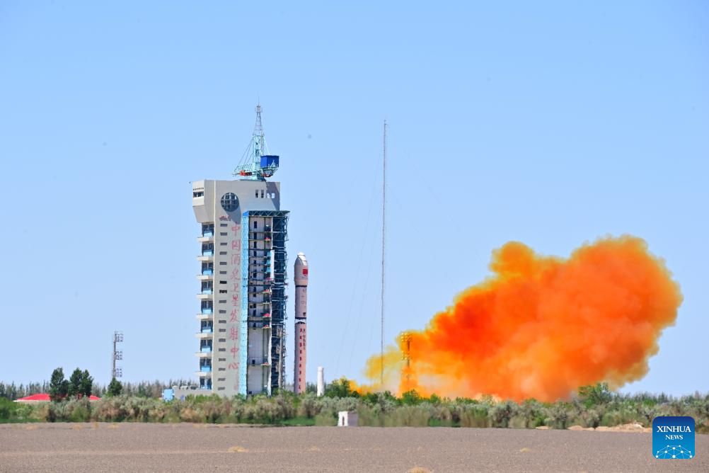 China lanza constelación de satélites de computación espacial