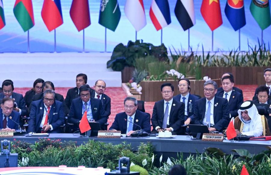 Premier chino pide forjar ejemplo de apertura y cooperación para desarrollo con ASEAN y CCG