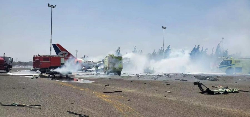 Imagen del 28 de mayo de 2025 de un avión dañado en el aeropuerto internacional de Saná después de los ataques aéreos israelíes, en Saná, Yemen. Aviones de guerra israelíes atacaron el miércoles el principal aeropuerto de Saná, en Yemen, y varios aviones pertenecientes a las fuerzas hutíes, informó el Ejército de Israel en un comunicado. (Xinhua/Aeropuerto Internacional de Saná)