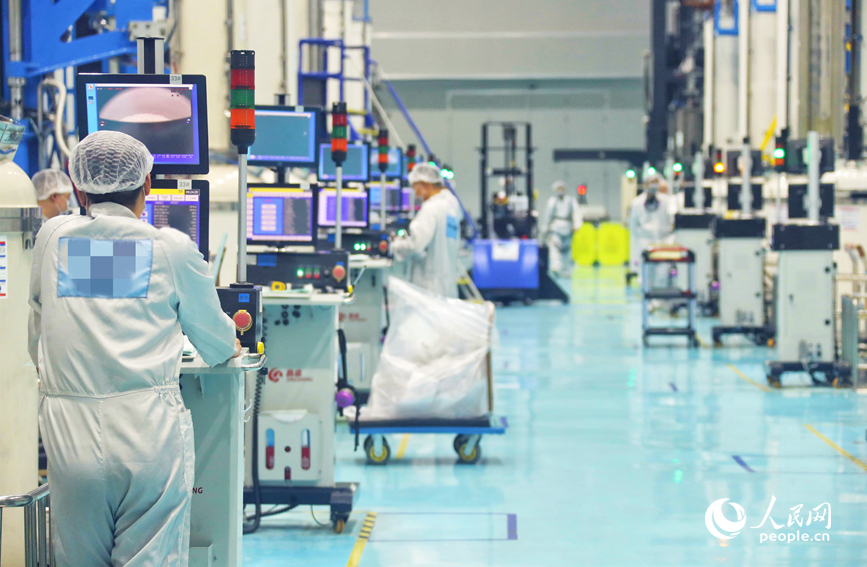 Empresa de Zhengzhou desarrolla los wafers de silicio más grandes de China