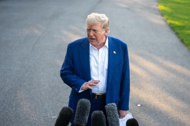El presidente estadounidense, Donald Trump, responde preguntas de la prensa en el Jardín Sur de la Casa Blanca, en Washington, D.C., Estados Unidos, el 24 de junio de 2025. (Xinhua/Hu Yousong) 