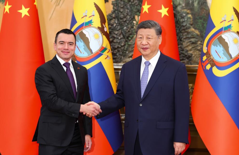 Xi se reúne con presidente de Ecuador