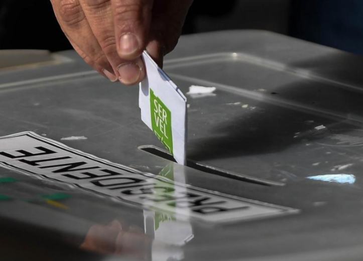 Exministra Jeannette Jara gana primarias presidenciales oficialistas de Chile
