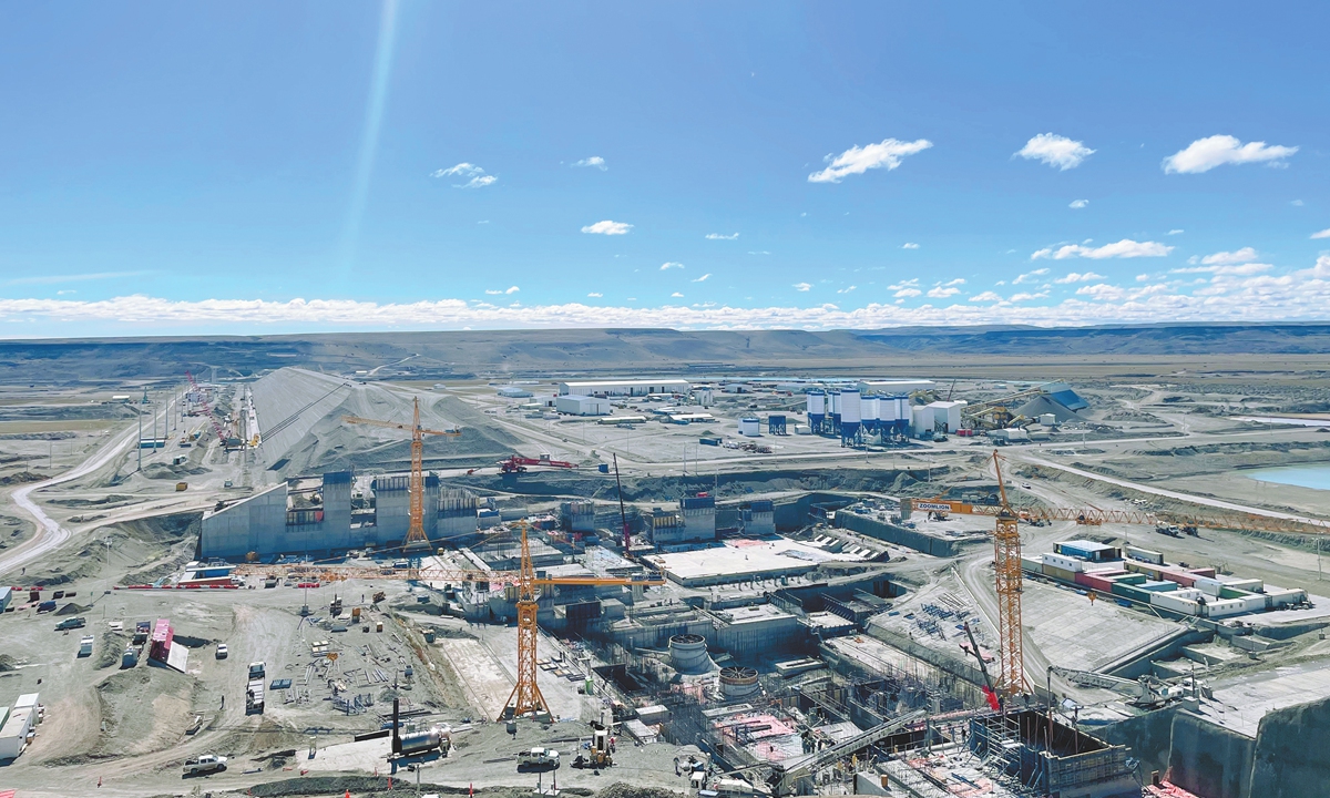 Sitio de construcción de la estación de hidroelectricidad Kise en Argentina, construida por la Corporación China Gezhouba Group, 10 de octubre del 2023. (Foto: cnsphoto)