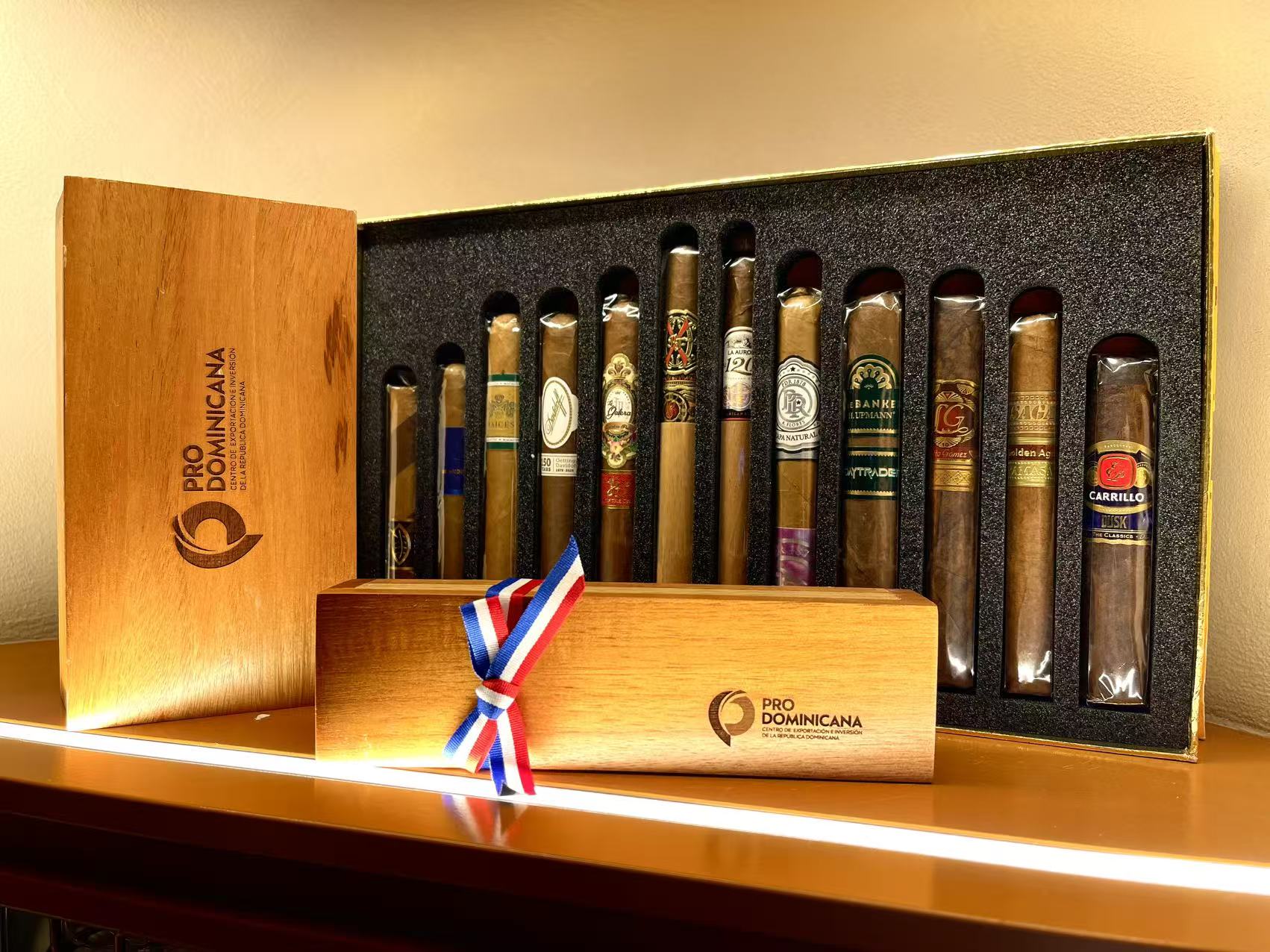 Prodominicana celebra la “Noche del Cigarro Dominicano” en Beijing