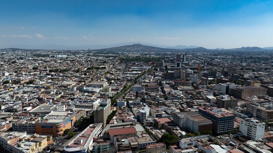 México busca mejorar calidad del aire con nuevas reglas para importación de vehículos diésel