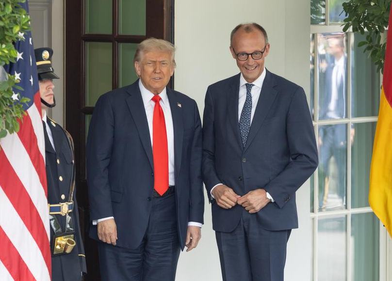 Canciller alemán dice que el fin de la crisis en Ucrania necesita consentimiento de Kiev y Europa