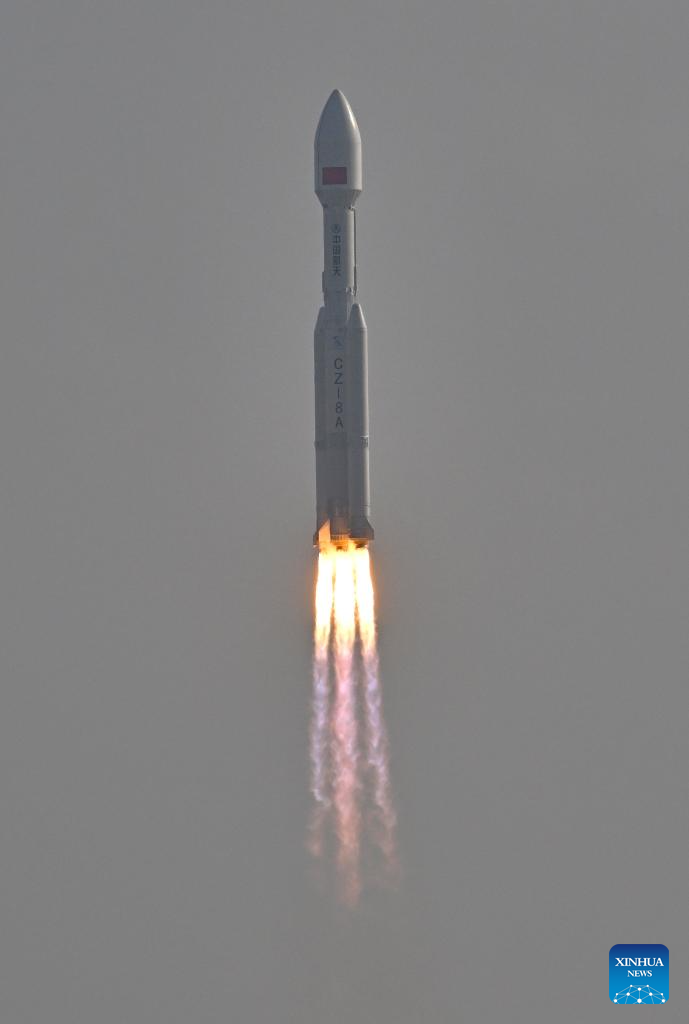 China lanza con éxito nuevo grupo de satélites de internet