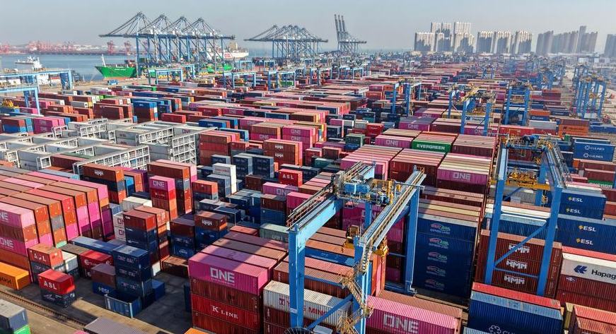 Comercio exterior de China aumenta 3,6% en período enero-noviembre