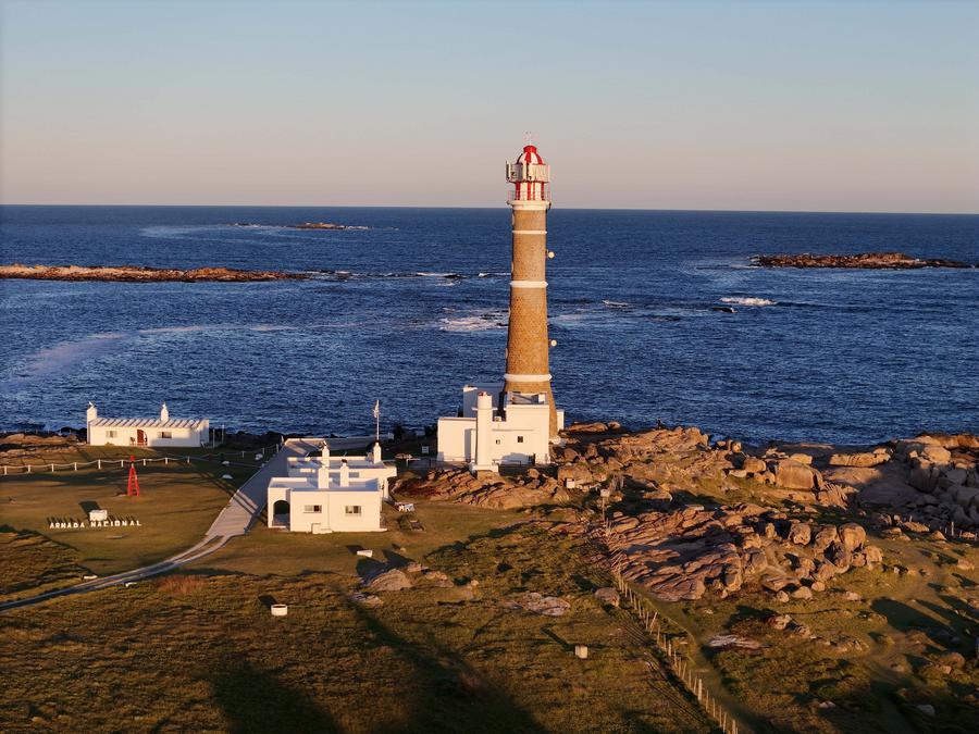 Uruguay limita área de prospección de hidrocarburos para proteger fauna marina