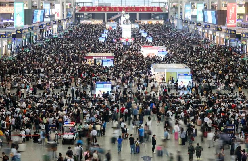 Ferrocarriles de delta de río Yangtse transportarán más de 100 millones de pasajeros durante Fiesta de la Primavera