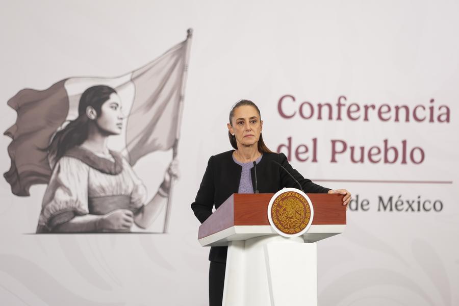 La presidenta mexicana, Claudia Sheinbaum, reacciona durante su conferencia de prensa matutina, en Palacio Nacional, en la Ciudad de México, capital de México, el 29 de enero de 2026. (Xinhua/Francisco Cañedo)