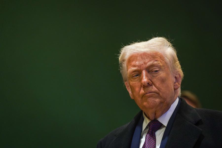 El presidente de Estados Unidos, Donald Trump, es visto tras su reunión con el presidente de Ucrania, Volodymyr Zelensky, en Davos, Suiza, el 22 de enero de 2026. (Xinhua/Peng Ziyang)