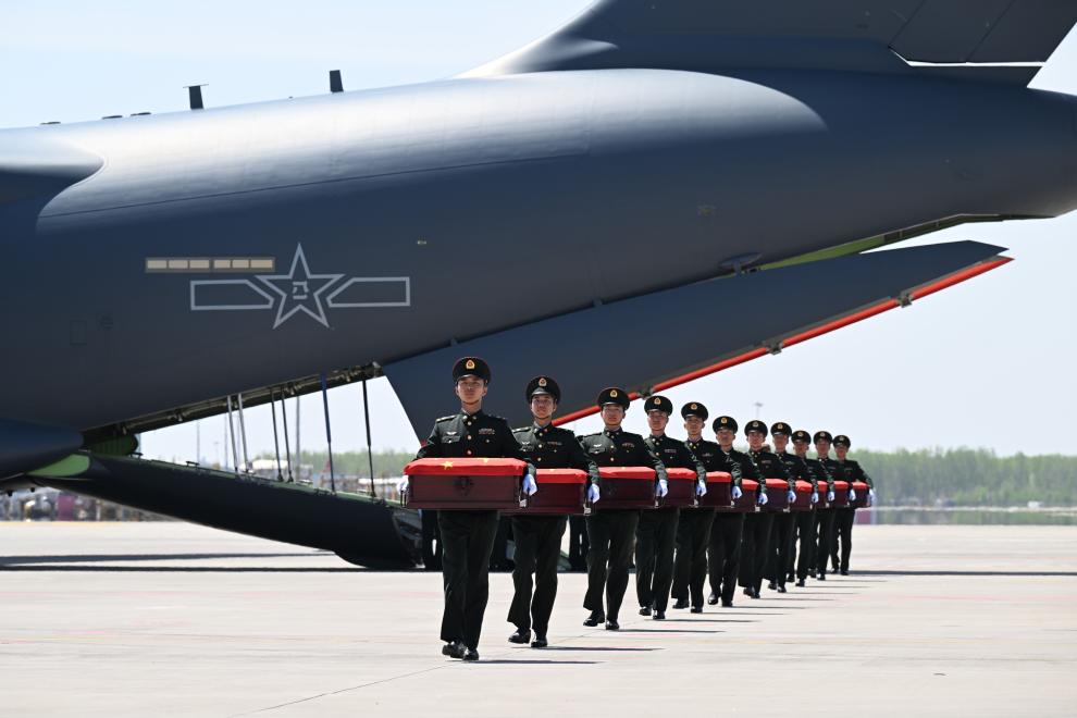 Restos de 12 mártires chinos de Guerra de Corea repatriados desde República de Corea