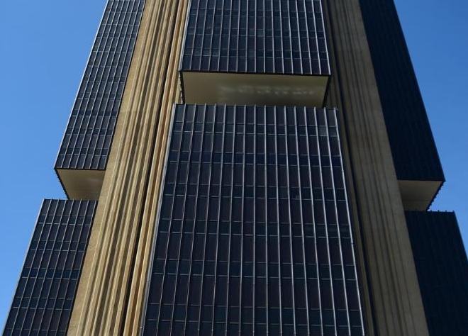 Banco Central de Brasil reduce tasa básica de interés a 14,50 %