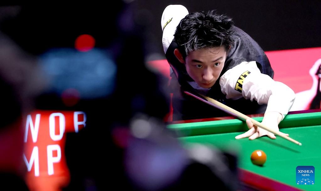 El jugador chino de snooker Wu Yize en un juego. (Foto: Xinhua)
