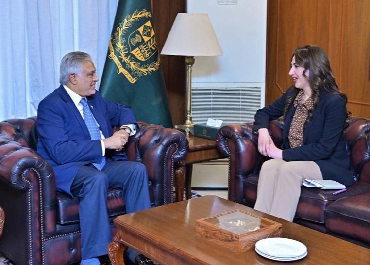 Canciller paquistaní dice que continúan esfuerzos de mediación para poner fin a conflicto en Medio Oriente