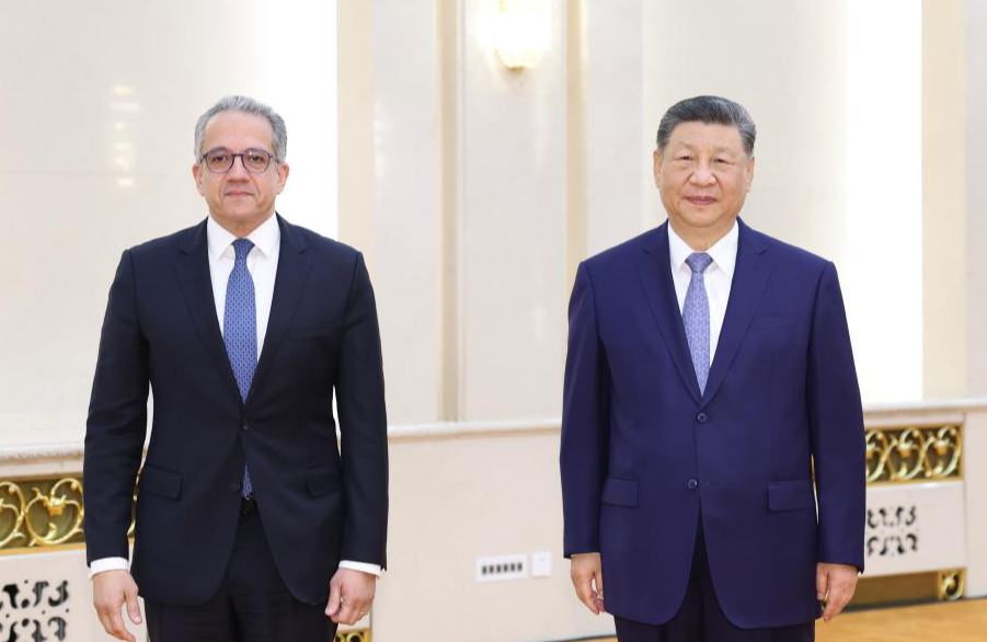 Xi se reúne con director general de Unesco