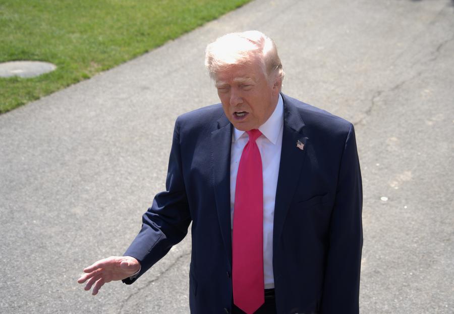 El presidente estadounidense, Donald Trump, habla con la prensa en el jardín sur de la Casa Blanca, en Washington D. C., Estados Unidos, el 16 de abril de 2026. (Xinhua/Li Yuanqing)