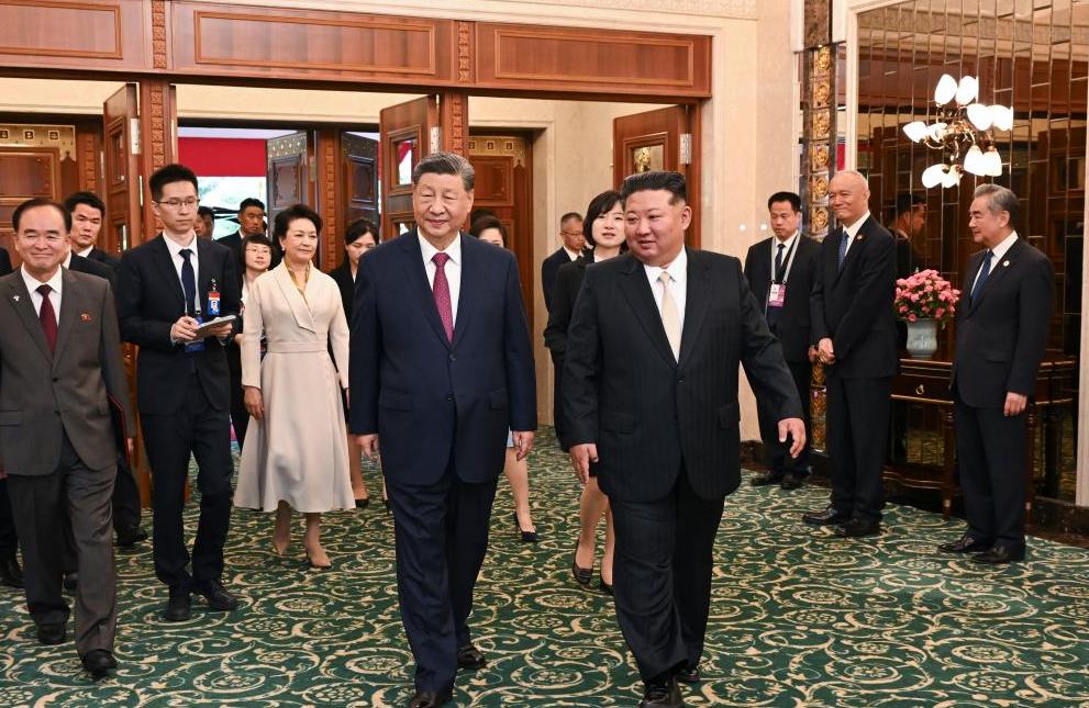 Xi afirma haber alcanzado consenso importante con Kim sobre desarrollo de relaciones China-RPDC en la nueva era