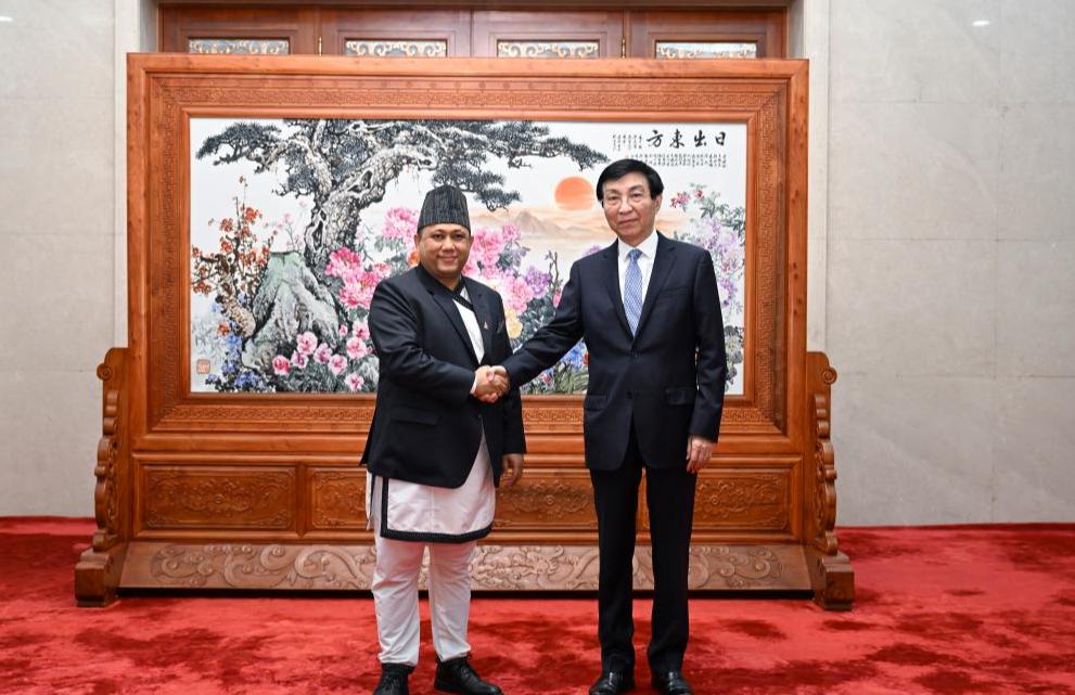 Máximo asesor político de China se reúne con ministro de Relaciones Exteriores de Nepal