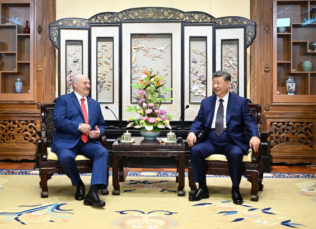Xi se reúne con presidente de Bielorrusia