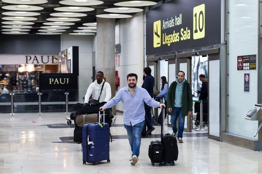España reporta aumento de turistas internacionales y gasto turístico en primeros cinco meses de 2026