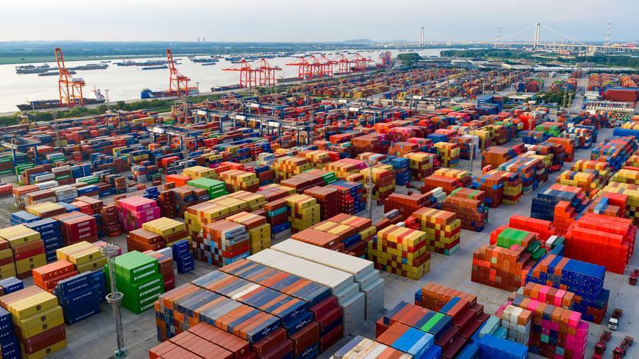 Todos los países son responsables de mantener la cadena de suministro global segura, estable y sin obstáculos, dice cancillería china