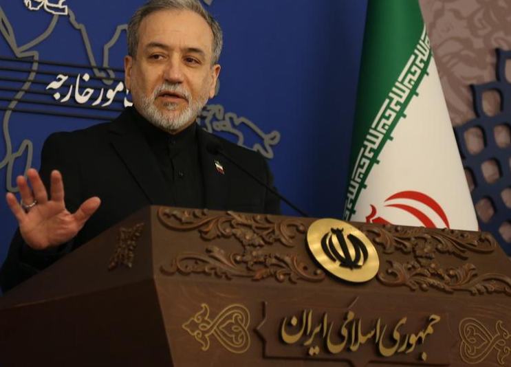 Irán y Ucrania prometen evitar escalada tras ataque letal contra buque iraní