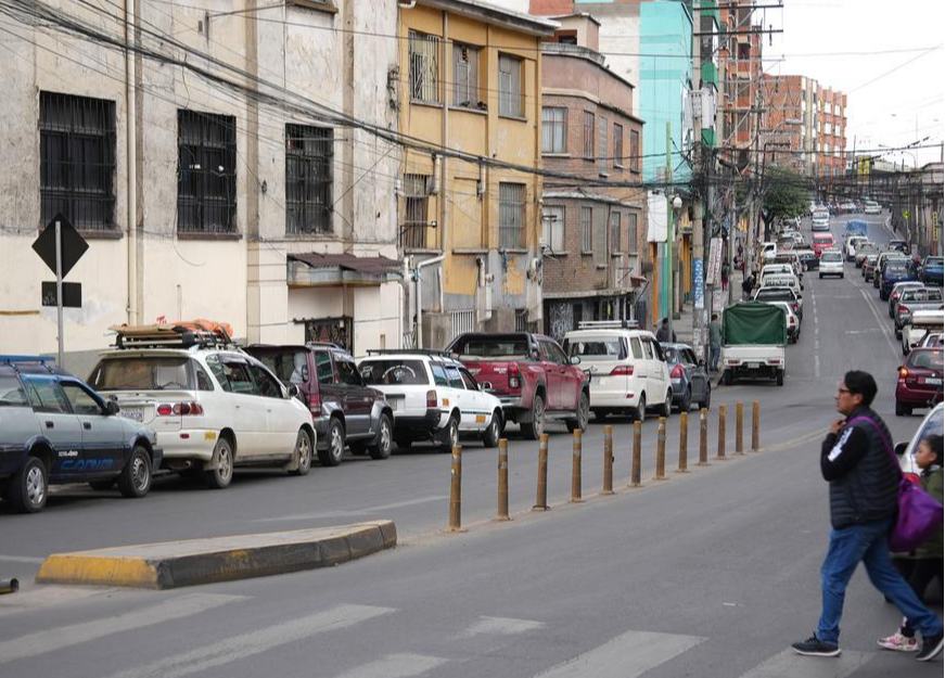 Presidente de Bolivia presenta plan para reactivar la economía boliviana tras préstamo de FMI