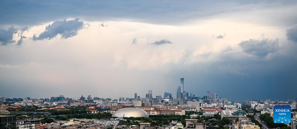  Imagen del 8 de junio de 2026 del horizonte después de la lluvia, en Beijing, capital de China. (Xinhua/Wang Jianhua)
