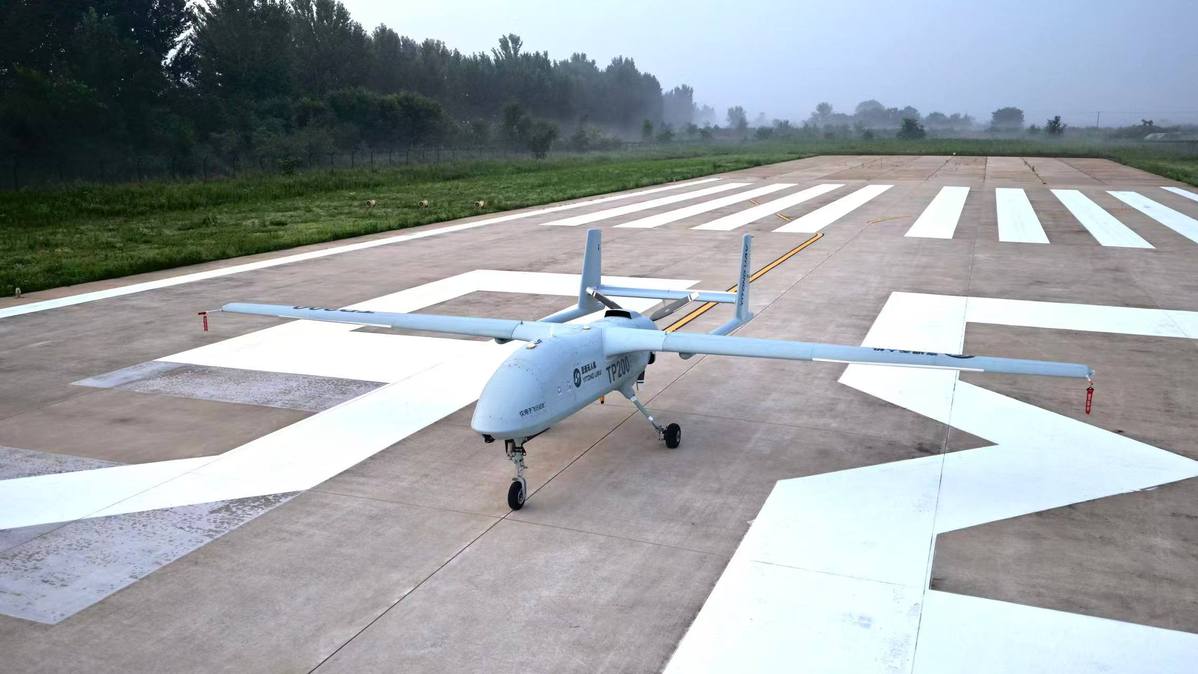 El TP200, un nuevo dron multifuncional de gran tamaño y larga resistencia, completó recientemente su vuelo inaugural en Yantai, provincia de Shandong. [Foto: proporcionada a chinadaily.com.cn]