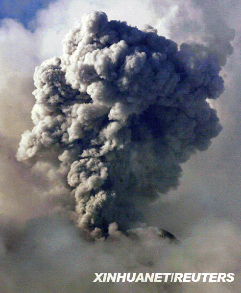 El volcán Mayón de las Filipinas, a punto de hacer erupción