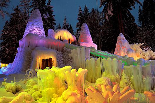 Magnífico palacio de hielo de Suiza