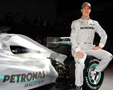 Michael Schumacher se estrena en su nuevo coche