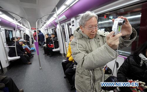 Beijing abre cinco nuevas líneas de metro en medio de crecientes problemas de tráfico