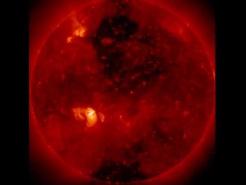 Los astrónomos descubren dos grandes agujeros coronales en el Sol