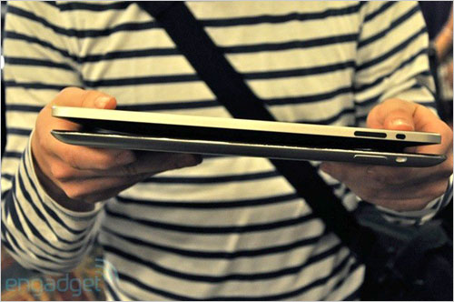 iPad2 de Apple: más delgado, salida HDMI y con cámara frontal como novedades