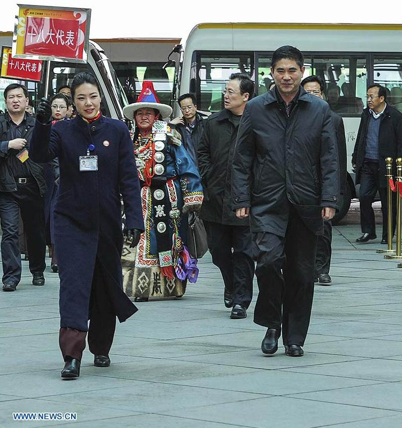 Delegados del XVIII Congreso Nacional del PCCh llegan a Beijing