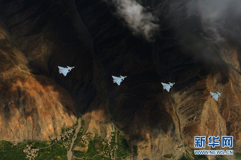 Aviones de combate de Fuerza aérea de China