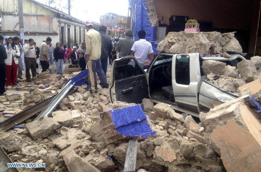 Presidente de Guatemala actualiza a 39 muertos el saldo del sismo