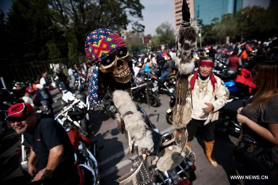 Motociclistas participan en la Gran Rodada Anual de México