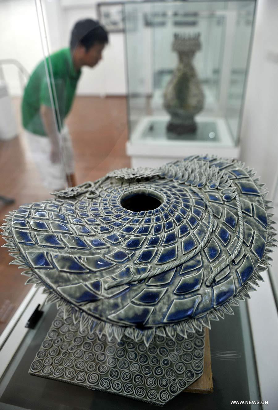 Obra de cerámica de Ren Ruihua 6