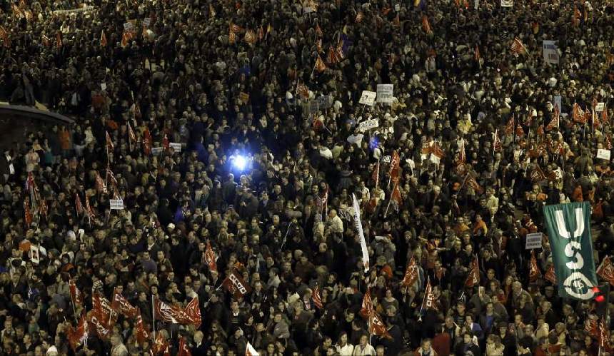 Sindicados españoles ponen fin a huelga general con masivo respaldo