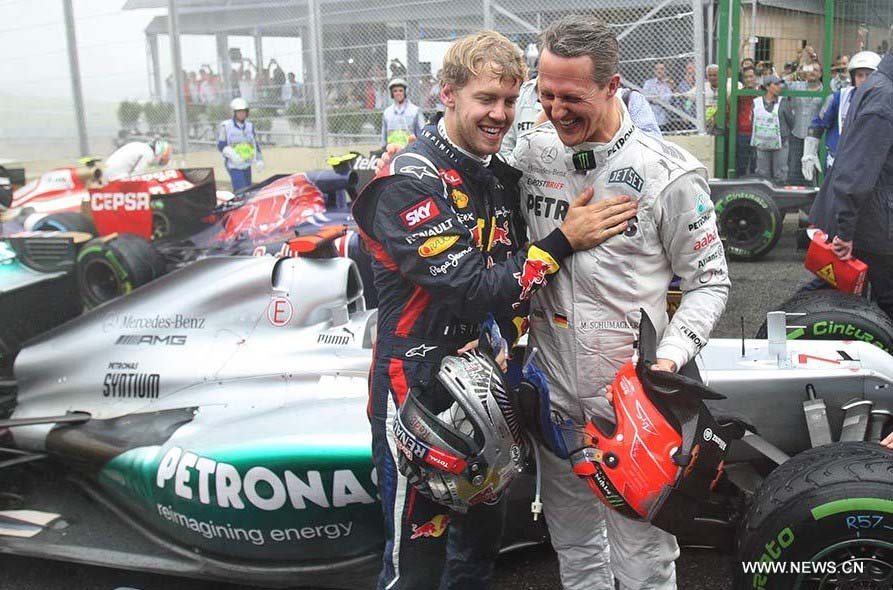 Automovilismo: Vettel festeja un "tricampeonato increíble"